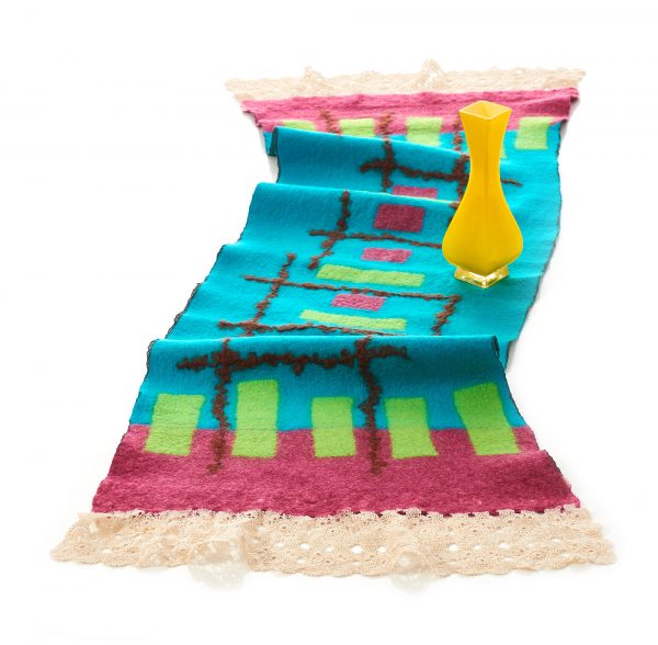 "SEMEDAKI" Table Runner